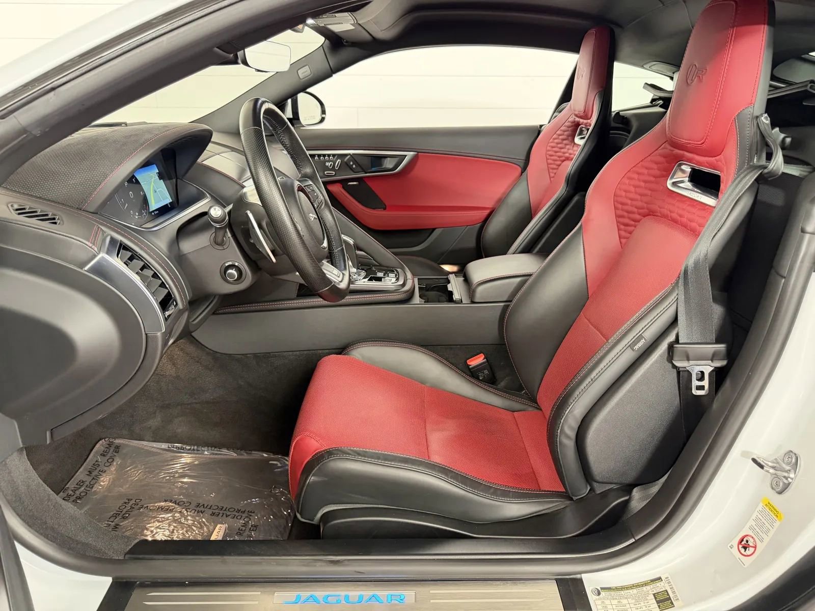 Used 2021 Jaguar F-TYPE R AWD/4WD image 12