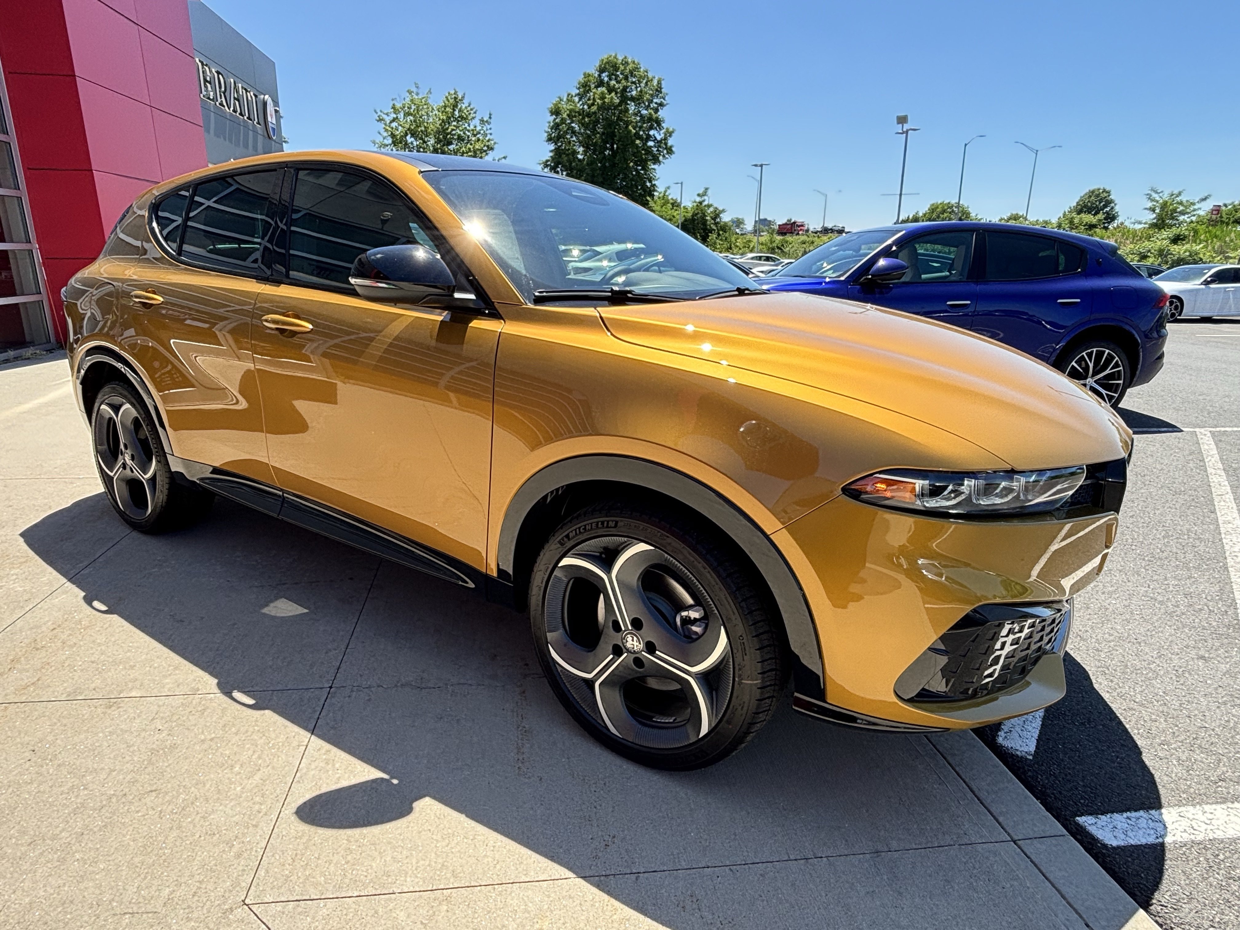 New 2026 Alfa Romeo Tonale w/ Black Premium Package AWD/4WD image 9