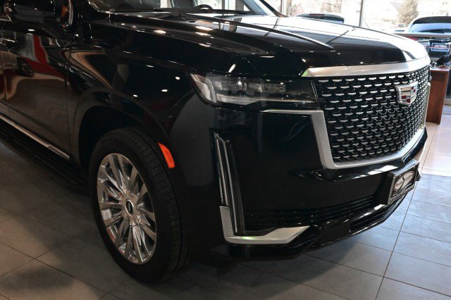 Used 2023 Cadillac Escalade ESV Premium Luxury image 10