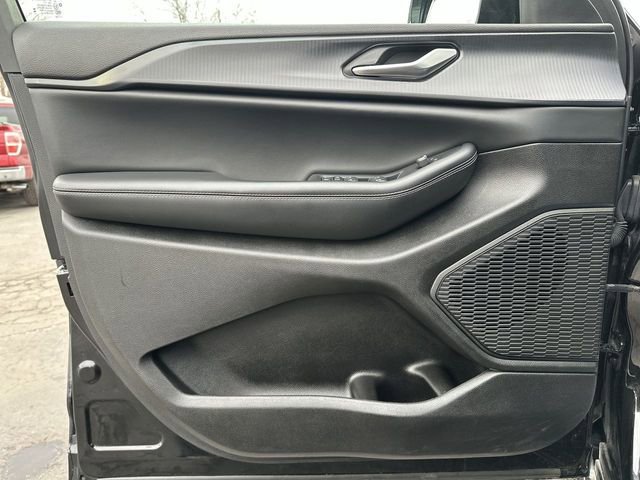 Used 2023 Jeep Grand Cherokee L Laredo image 22