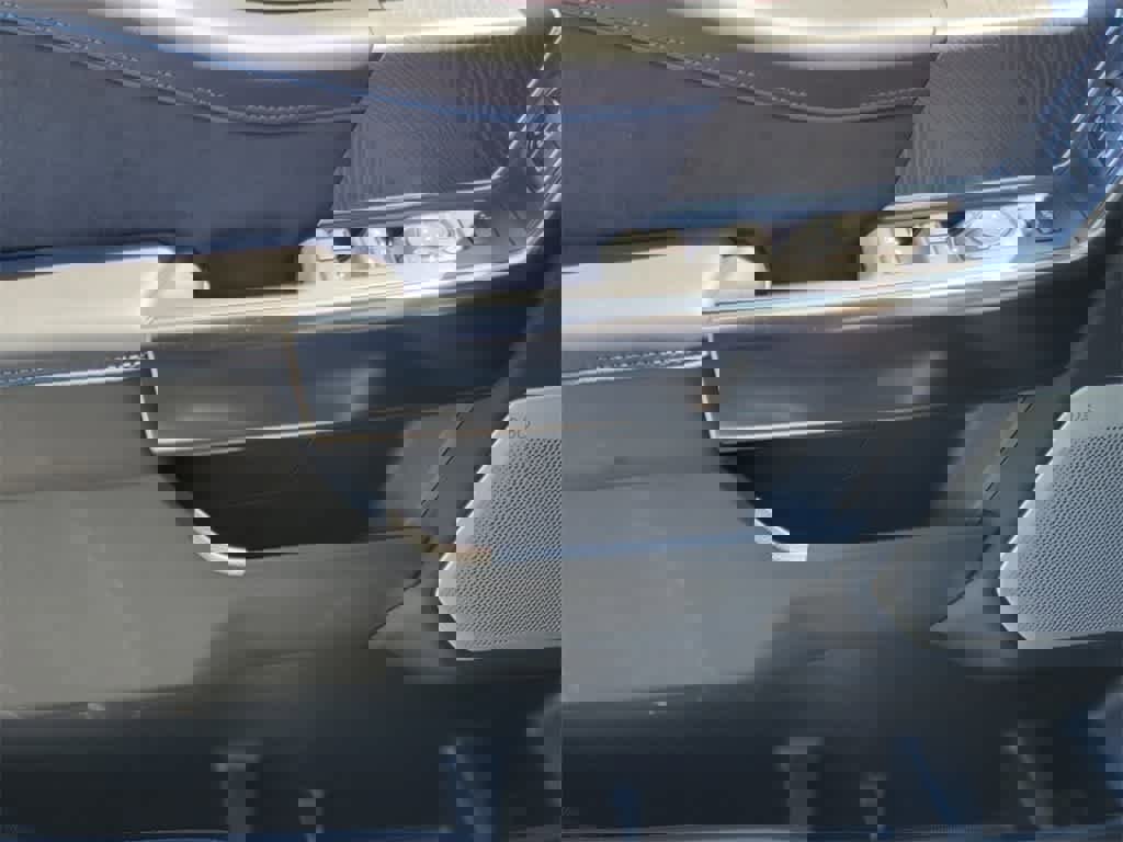 New 2025 Ford F250 Platinum w/ Tremor Off-Road Package image 18