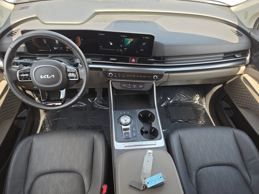 Certified 2026 Kia Carnival LXS FWD image 20