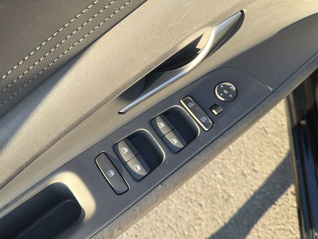 Used 2024 Hyundai Elantra SEL image 23