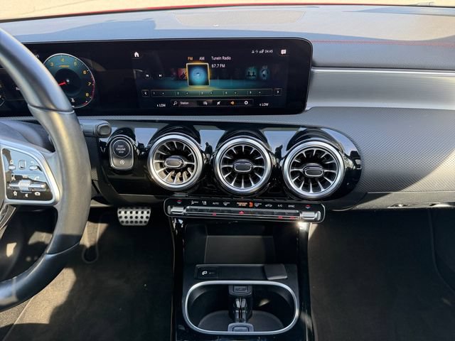 Used 2022 Mercedes-Benz CLA 250 4MATIC image 19