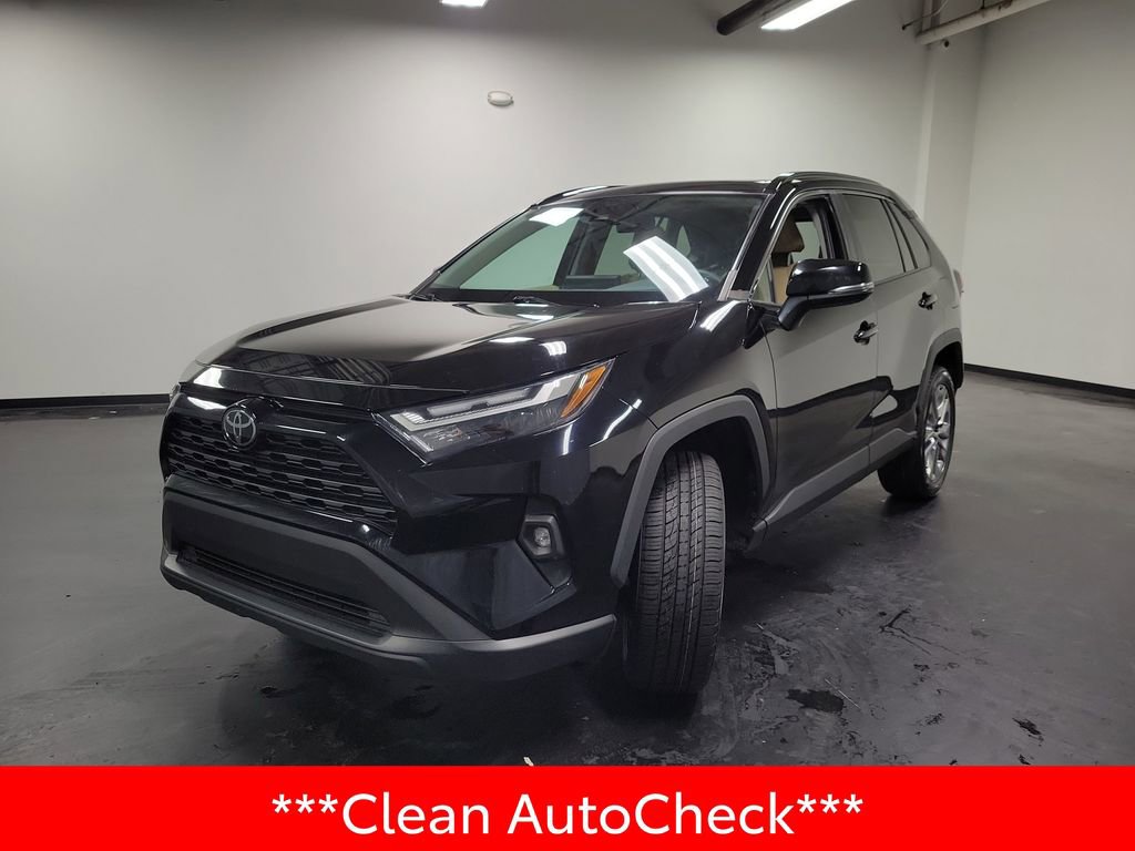 Used 2023 Toyota RAV4 XLE Premium AWD/4WD image 4
