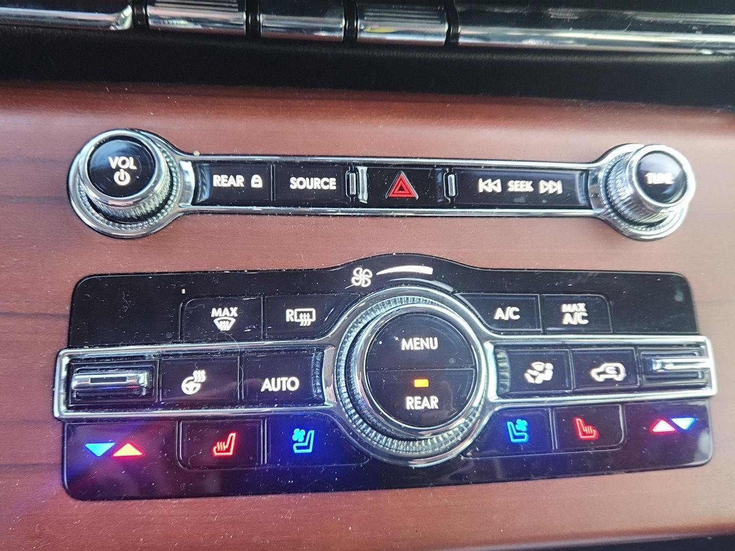 Used 2021 Lincoln Aviator Reserve w/ Equipment Group 201A image 13