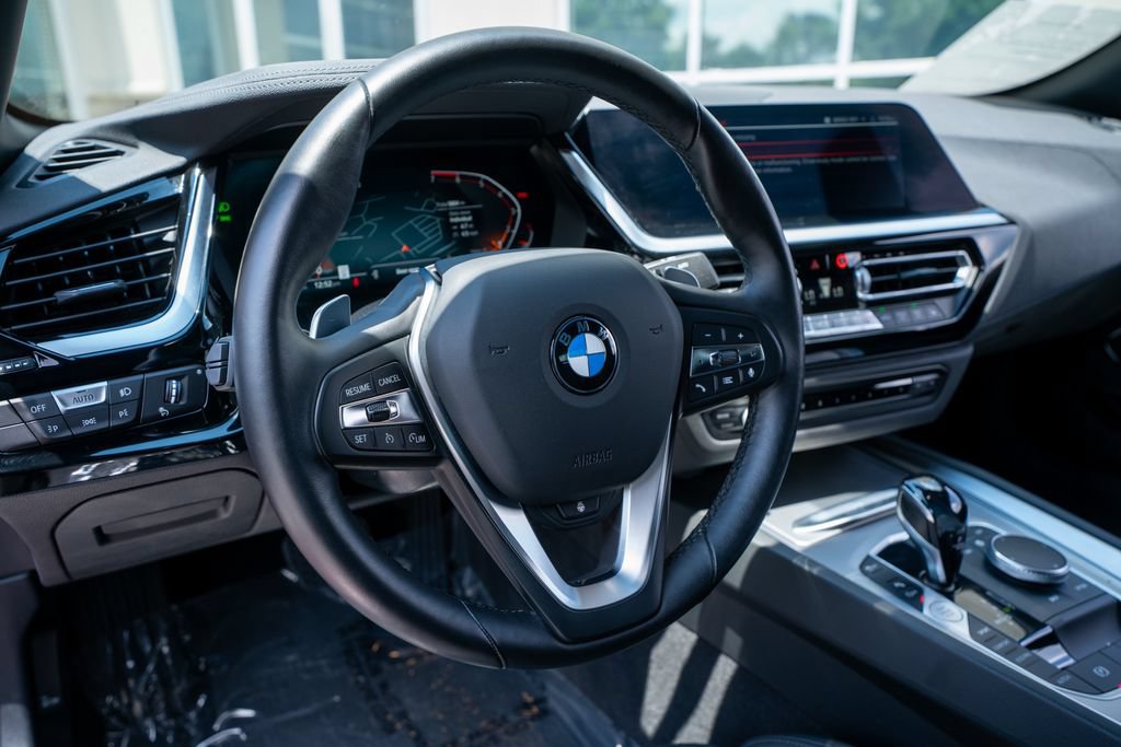 Used 2021 BMW Z4 sDrive30i w/ Convenience Package RWD image 32