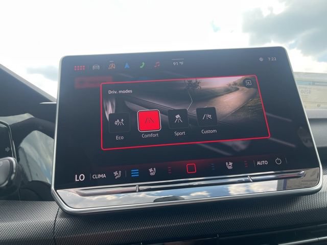 New 2025 Volkswagen GTI SE FWD image 19