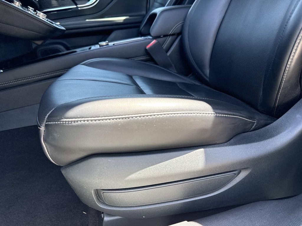 Certified 2022 Lincoln Corsair AWD w/ Equipment Group 101A image 20