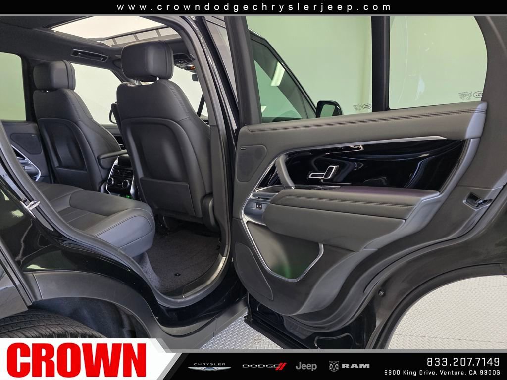 Used 2024 Land Rover Range Rover SE image 15