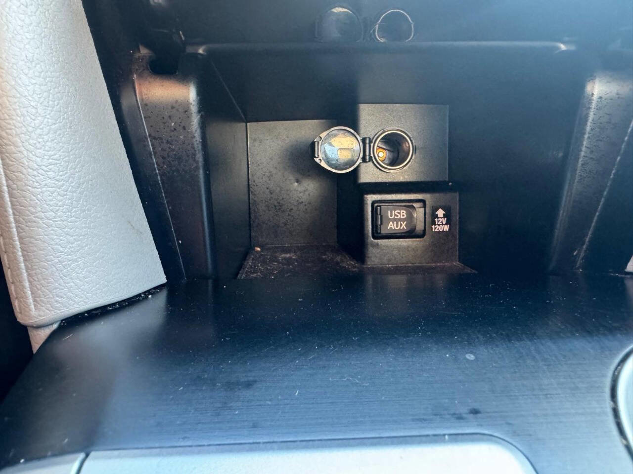 Used 2014 Toyota Camry LE FWD image 29