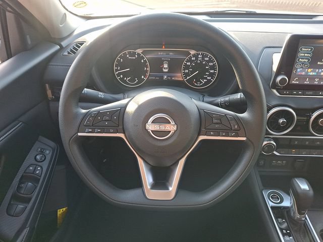 Used 2025 Nissan Sentra SV FWD image 19