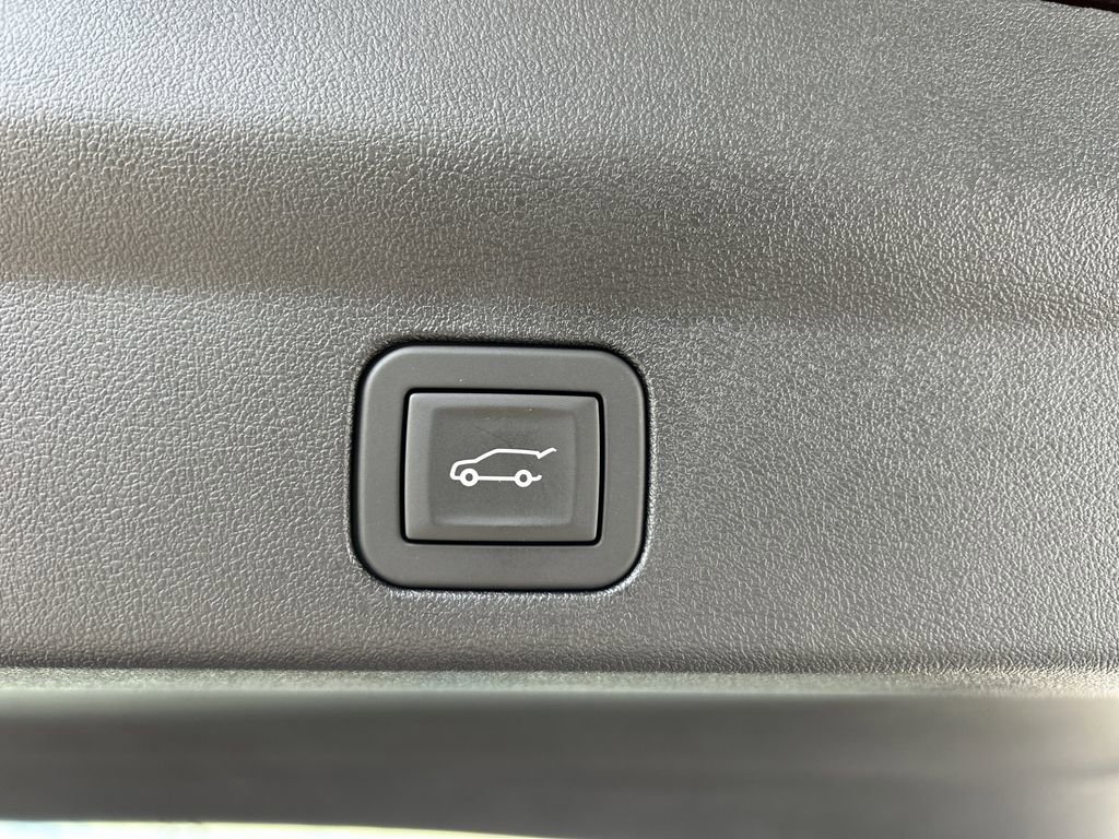 New 2026 Cadillac Escalade IQ Luxury 2 image 11