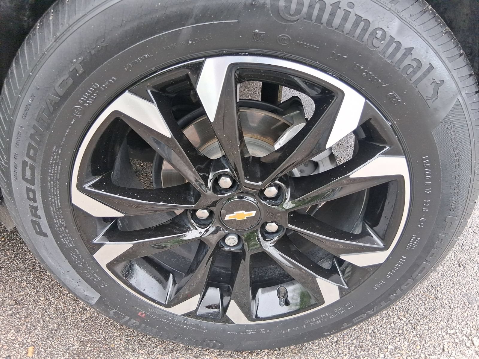 Used 2021 Chevrolet TrailBlazer LT w/ LPO, Blackout Package FWD image 10