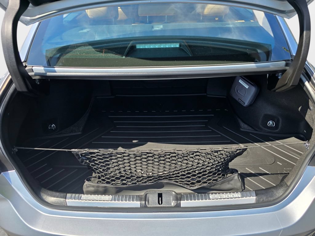 Certified 2025 Lexus ES 300h w/ Premium Package FWD image 12