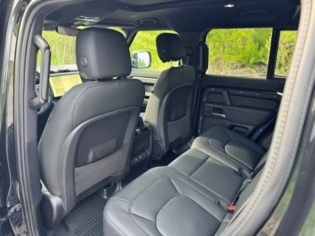 New 2026 Land Rover Defender 110 X-Dynamic SE AWD/4WD image 13