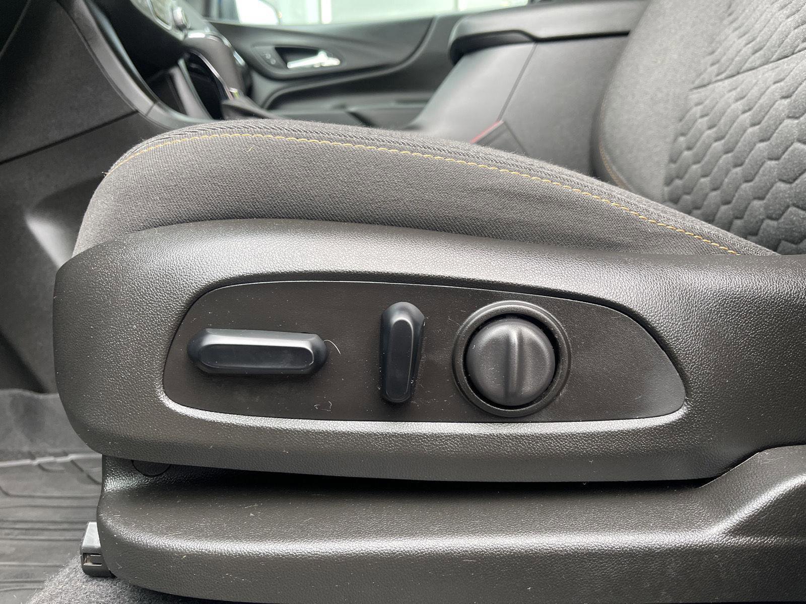 Used 2021 Chevrolet Equinox LT FWD image 15