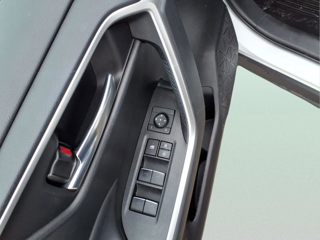 Used 2022 Toyota RAV4 XLE w/ Convenience Package image 14