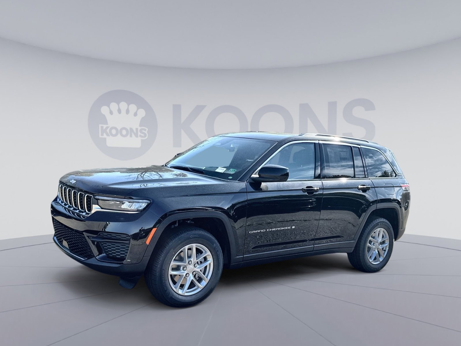 New 2025 Jeep Grand Cherokee Laredo X w/ Luxury Tech Group I