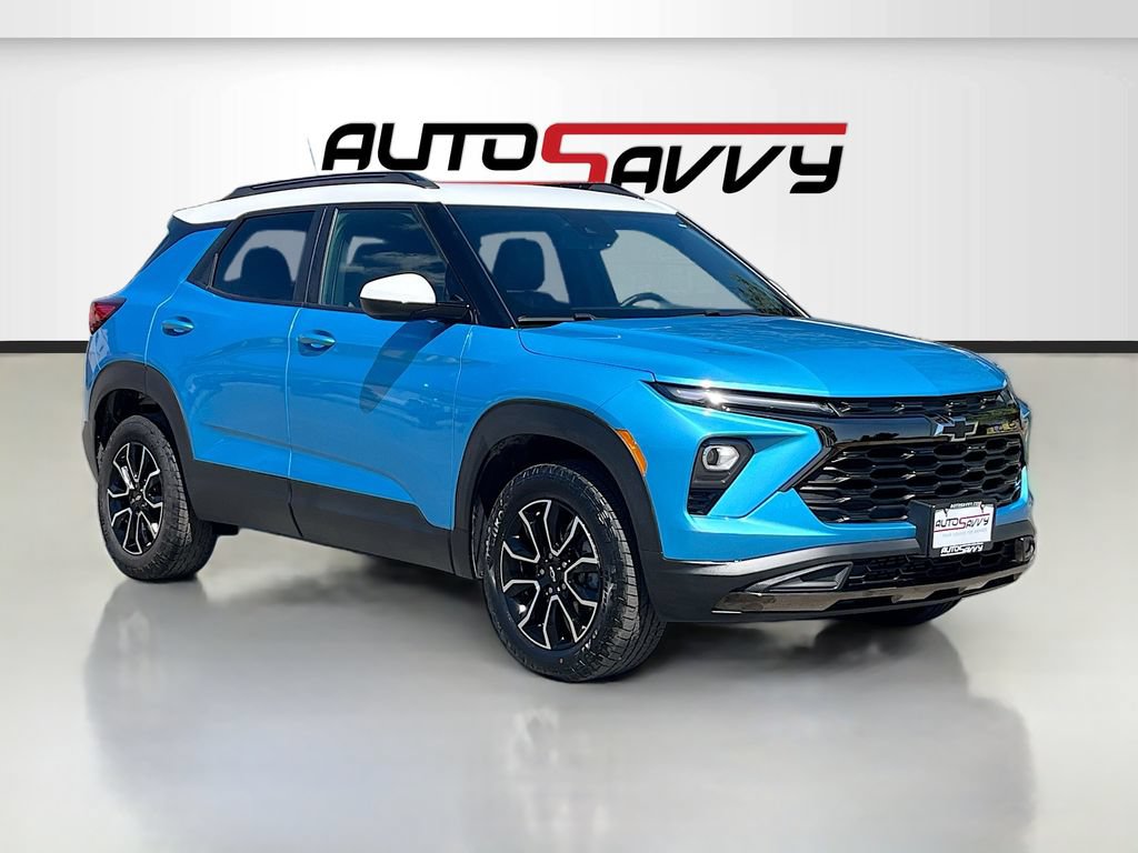 Used 2025 Chevrolet TrailBlazer ACTIV w/ Convenience Package AWD/4WD image 1