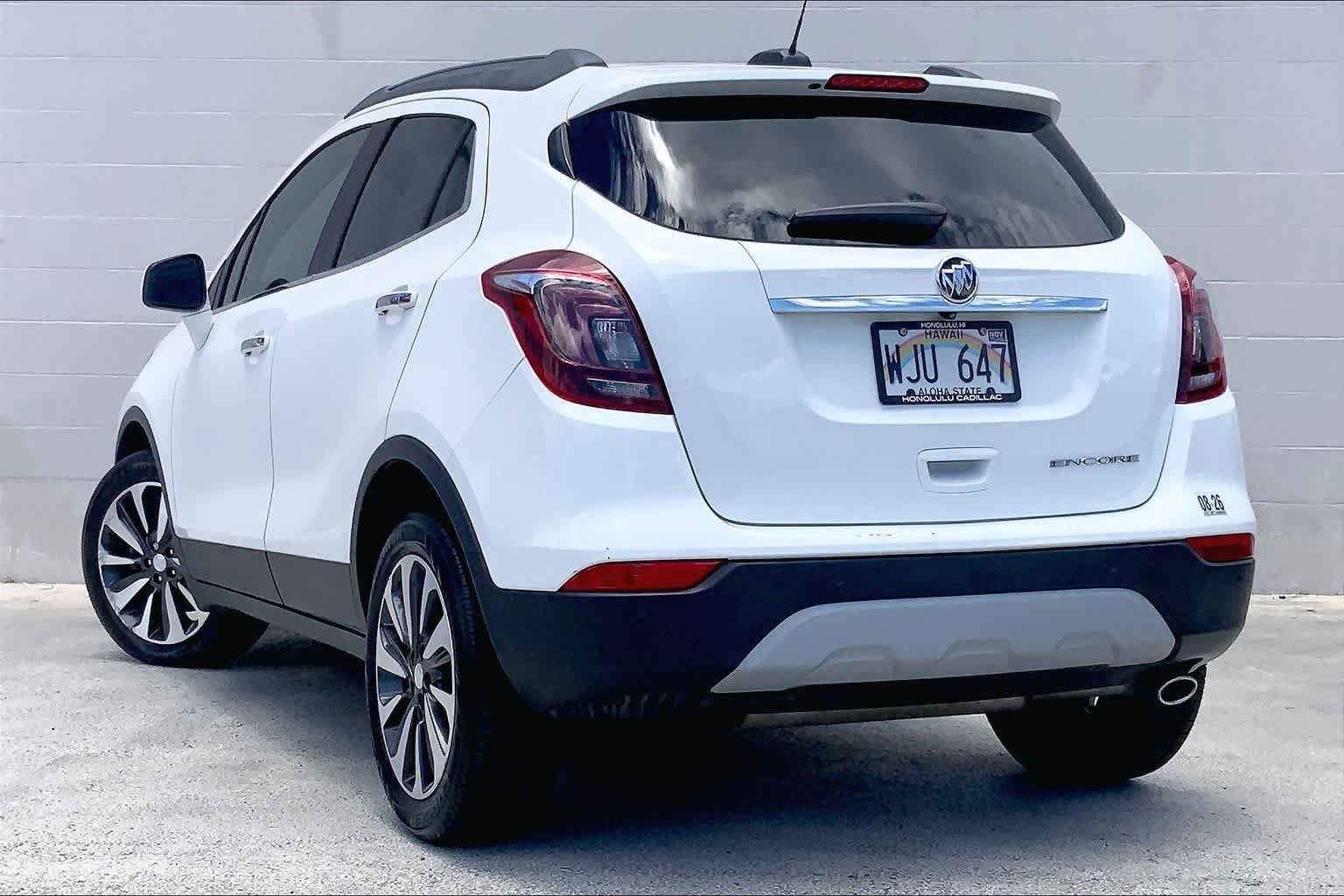 Used 2021 Buick Encore Preferred w/ Safety Package II FWD image 4
