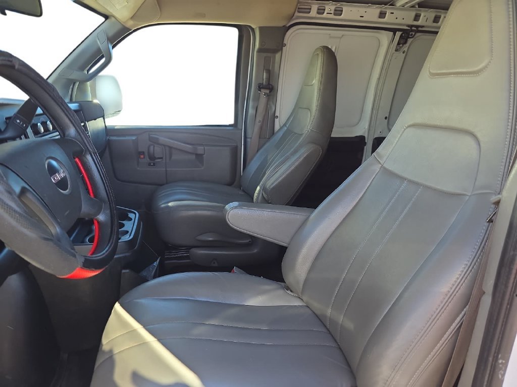 Used 2022 GMC Savana 3500 Extended RWD image 13