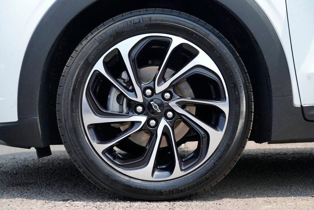 Used 2022 Chevrolet Bolt EUV Premier image 11