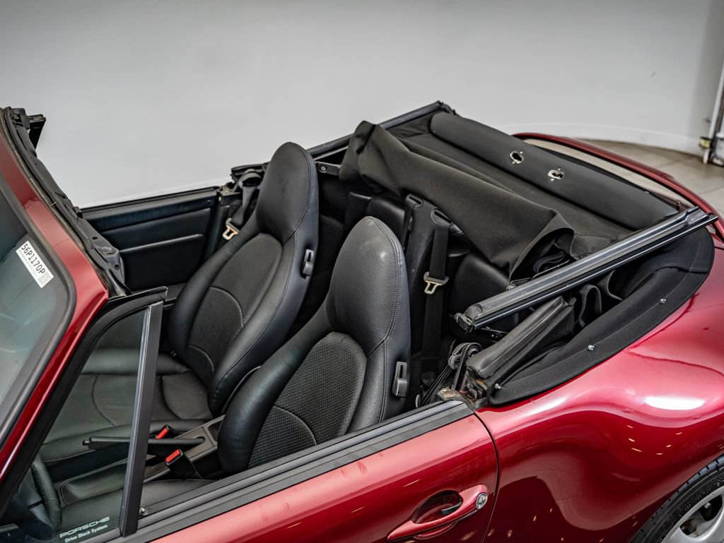 Used 1998 Porsche 911 Carrera RWD image 25