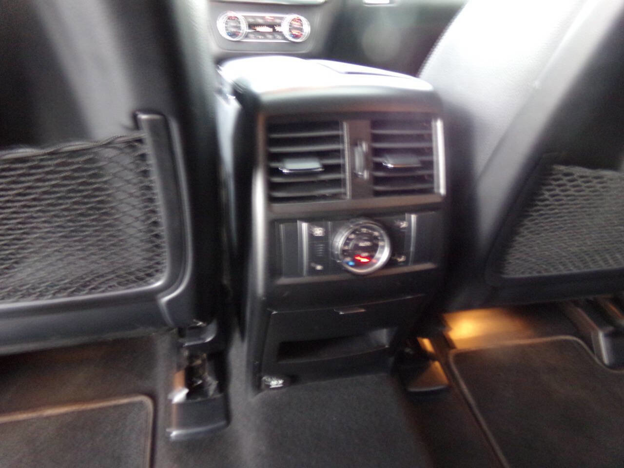 Used 2015 Mercedes-Benz GL 450 GL 450 4MATIC AWD 4dr SUV image 16