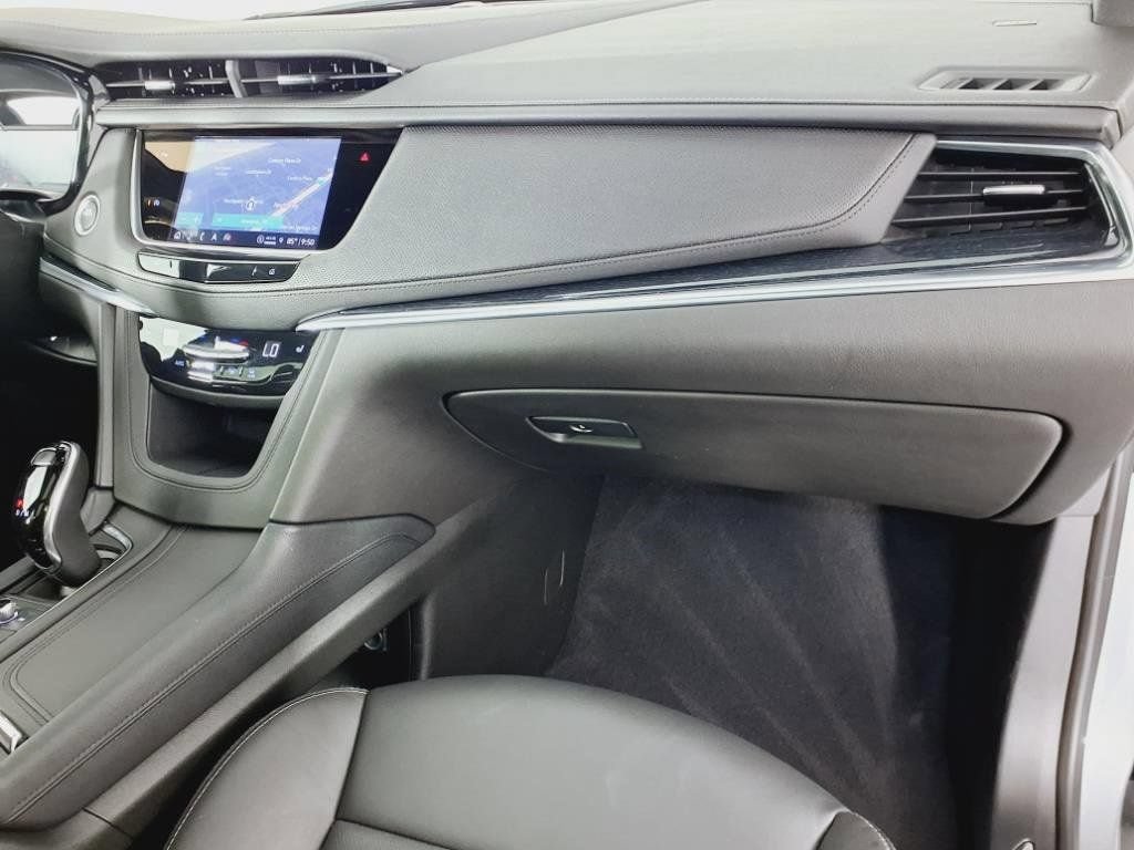 Certified 2025 Cadillac XT5 Premium Luxury AWD/4WD image 22