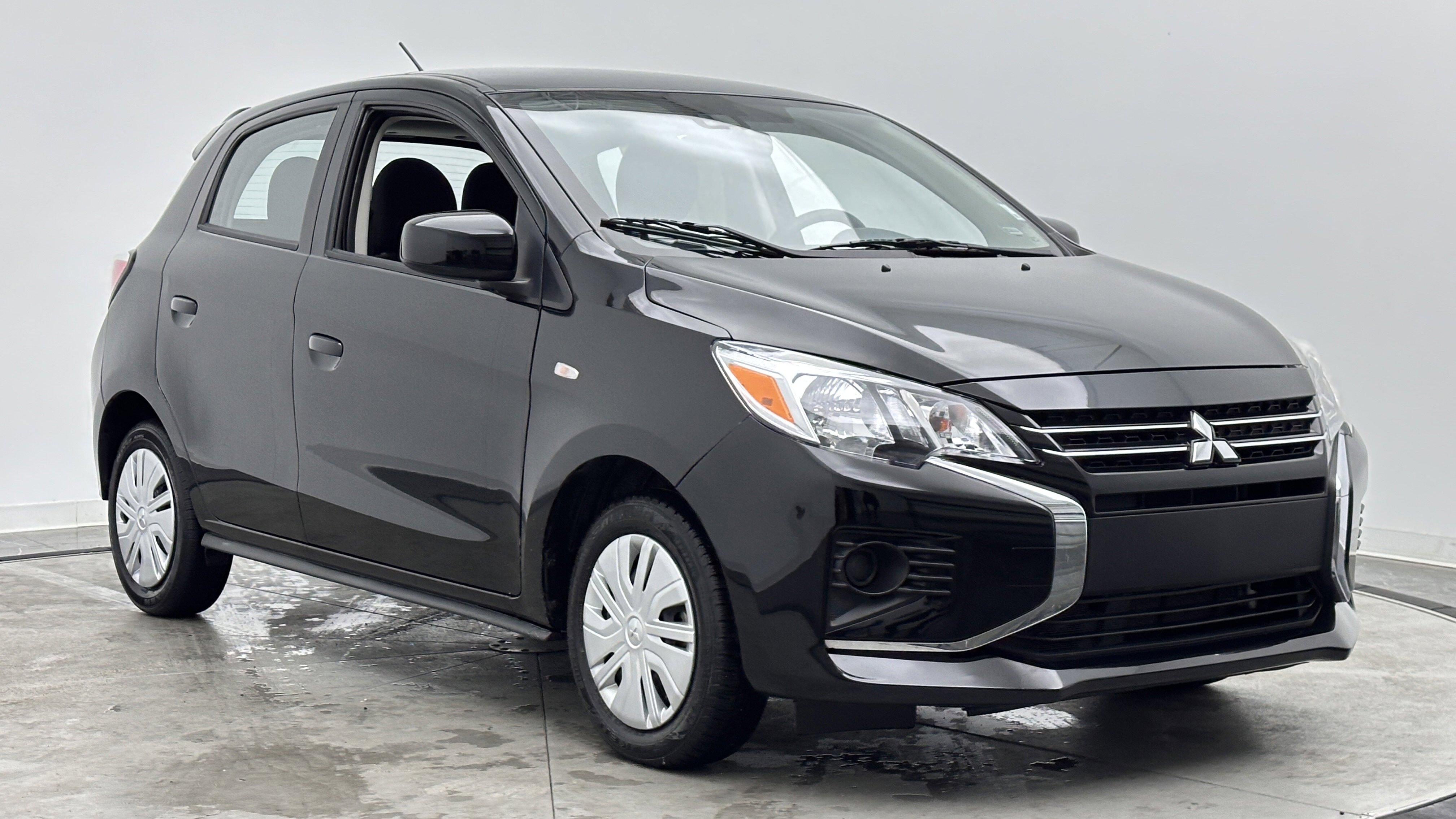 Used 2024 Mitsubishi Mirage ES FWD image 3