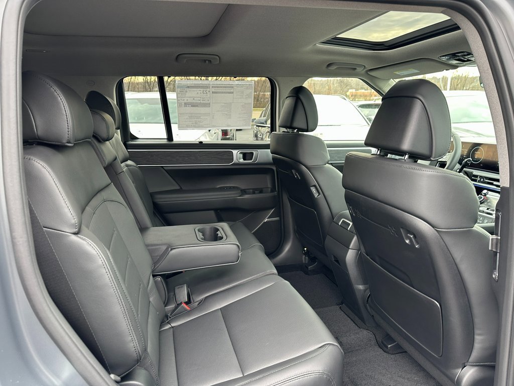 Certified 2025 Hyundai Santa Fe Limited image 25