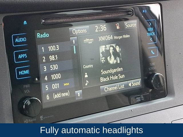 Used 2015 Toyota Sienna XLE Premium FWD image 12
