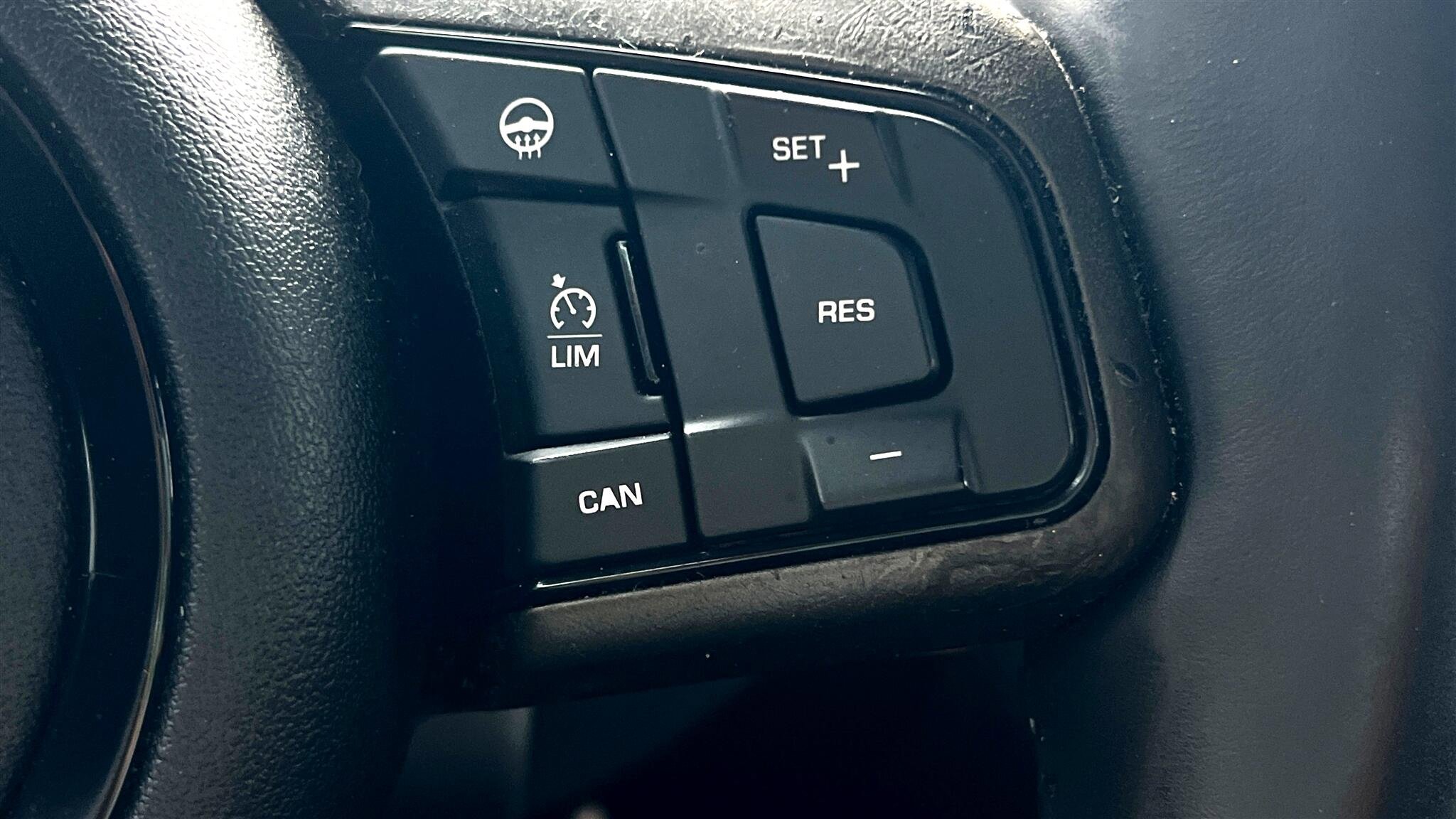 Used 2016 Jaguar F-TYPE S image 31