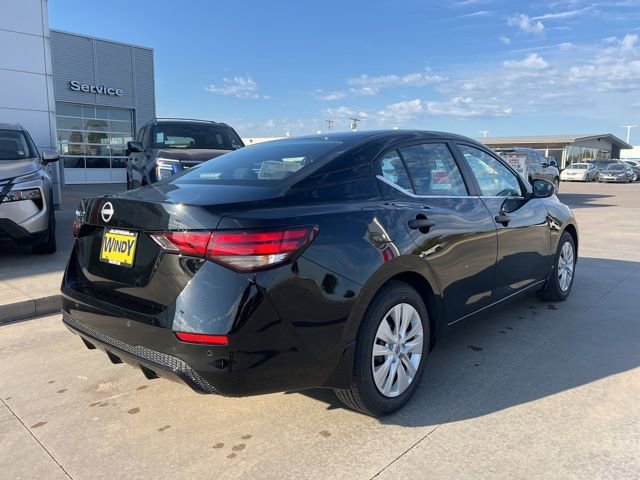 Used 2025 Nissan Sentra S image 7