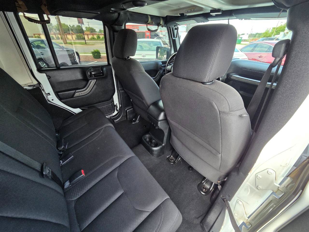 Used 2018 Jeep Wrangler Unlimited Sport S AWD/4WD image 16