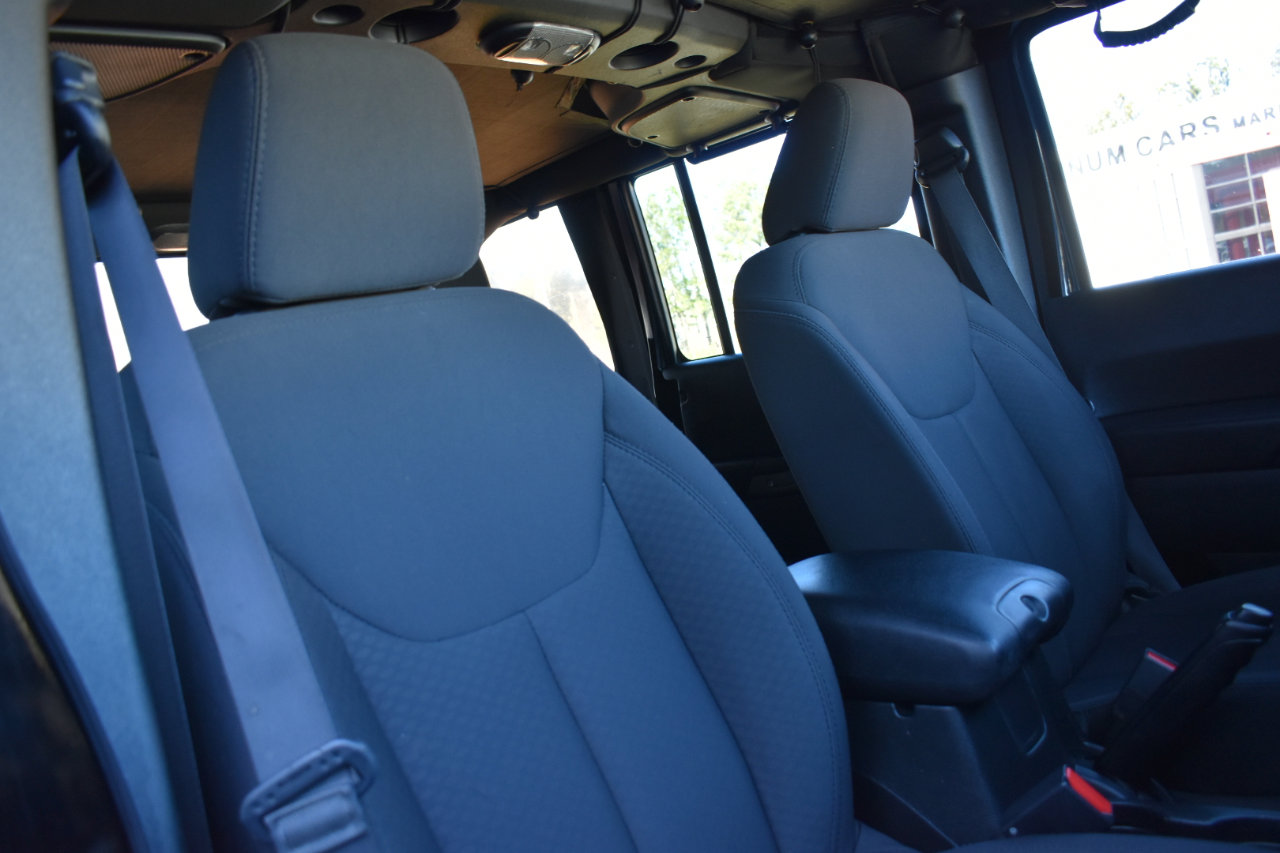 Used 2017 Jeep Wrangler Unlimited Sport w/ Quick Order Package 23S image 29