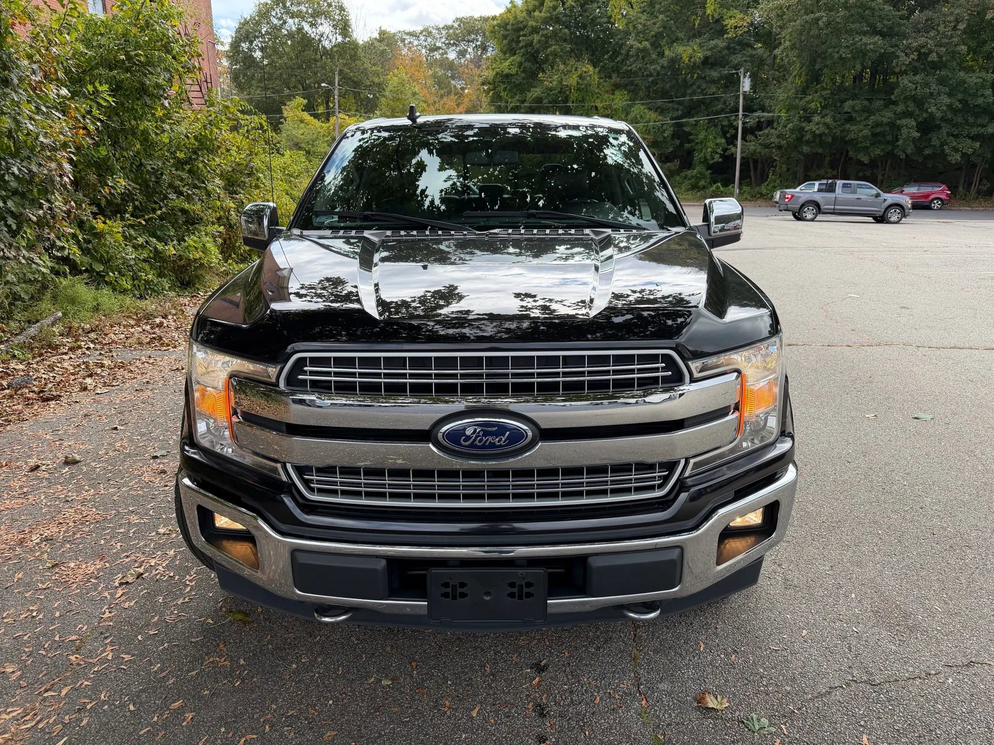 Used 2019 Ford F150 Lariat image 2