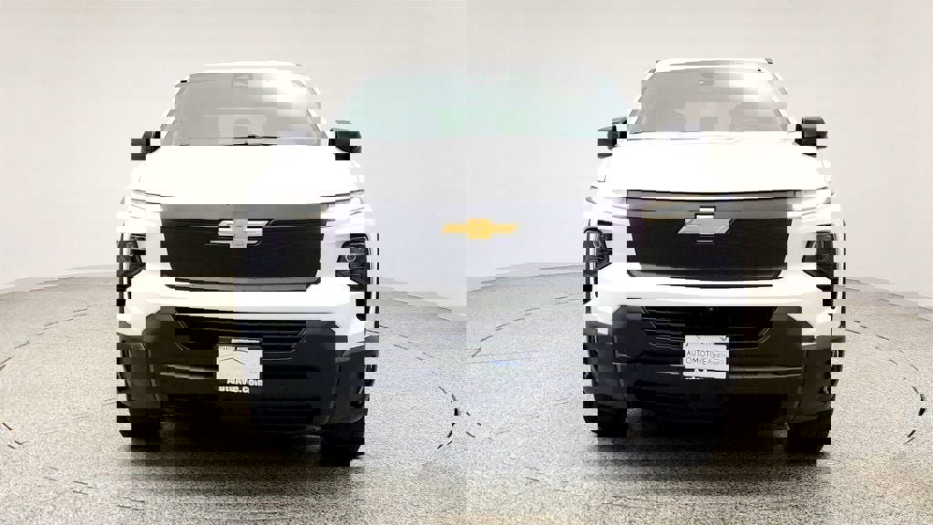Used 2024 Chevrolet Silverado EV W/T AWD/4WD image 2