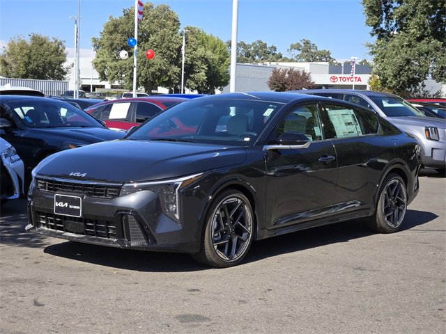 New 2025 Kia K4 GT-Line image 9