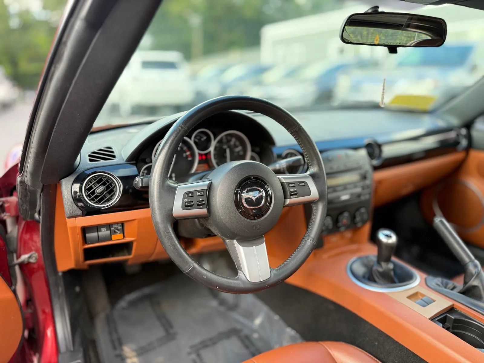 Used 2007 MAZDA MX-5 Miata Grand Touring w/ Premium Pkg RWD image 12