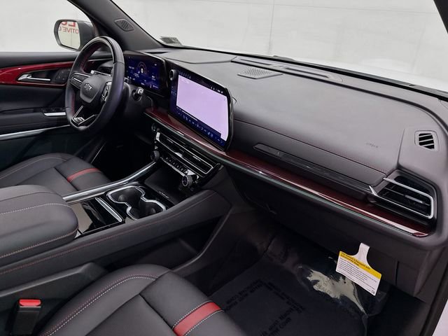 Used 2024 Chevrolet Traverse RS image 33