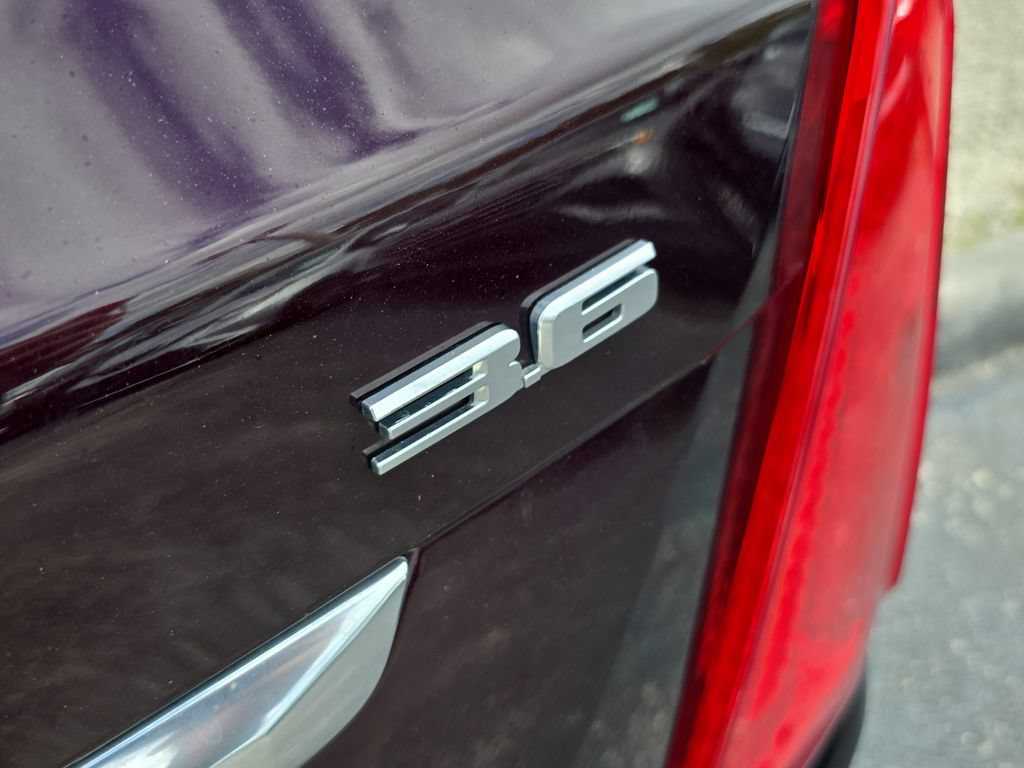 Used 2018 Cadillac XT5 FWD image 6