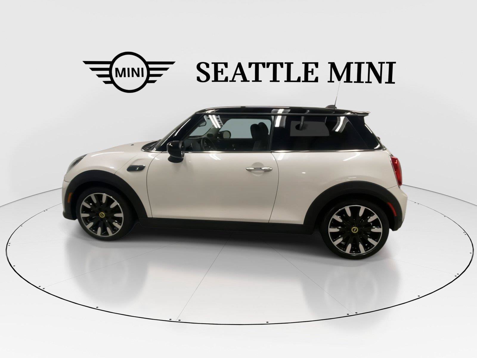 Used 2023 MINI Cooper SE FWD image 7