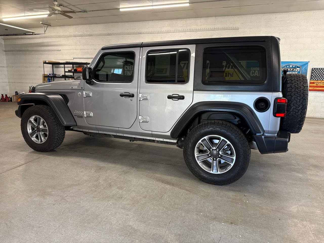 Used 2018 Jeep Wrangler Unlimited Sport S image 2