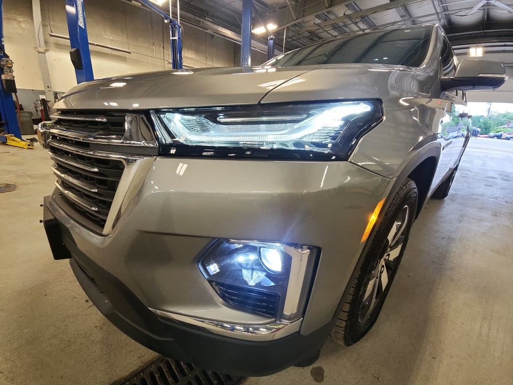 Certified 2023 Chevrolet Traverse LT w/ LT Premium Package AWD/4WD image 30