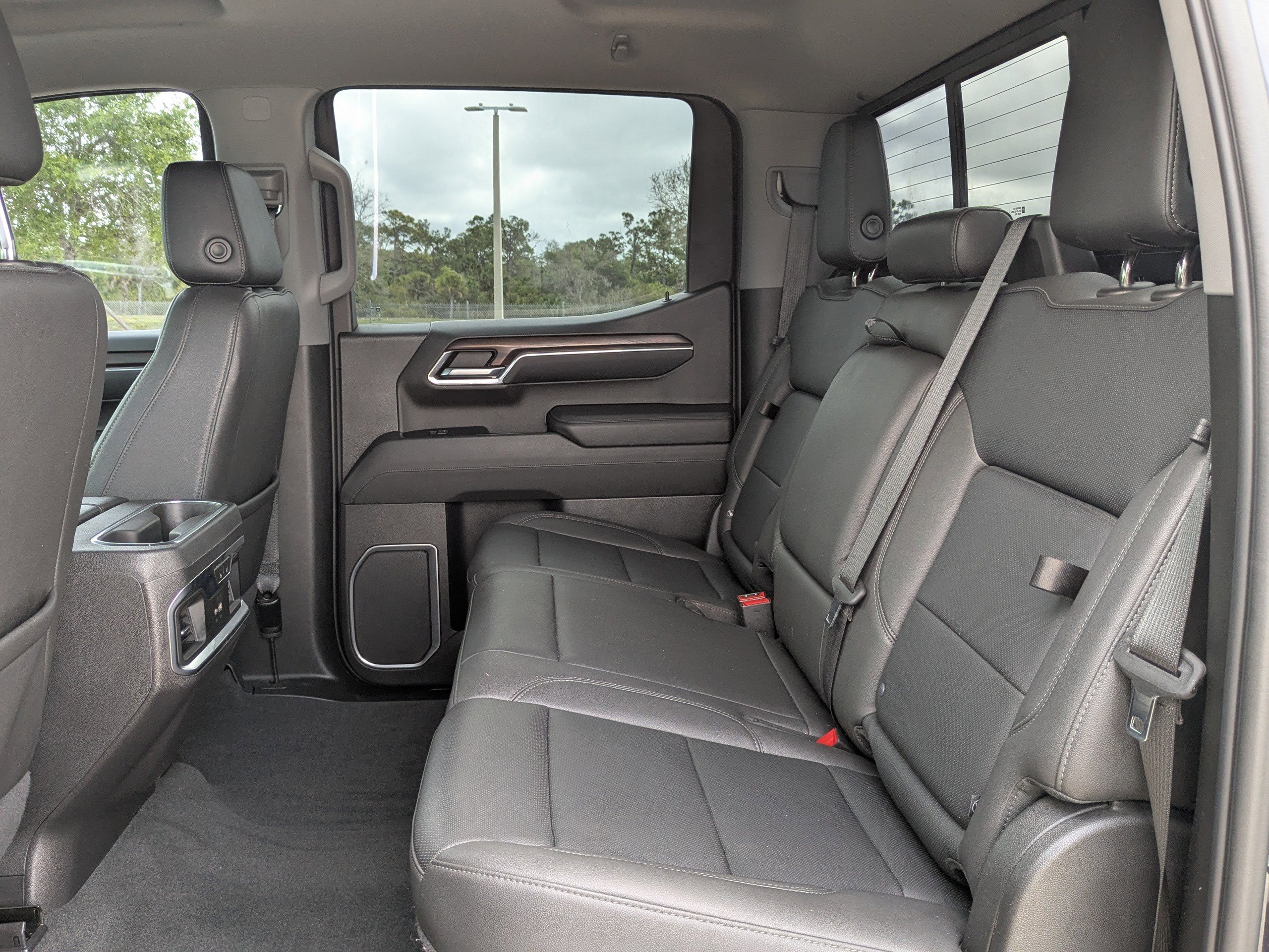 Used 2022 GMC Sierra 1500 SLT w/ SLT Premium Plus Package AWD/4WD image 15