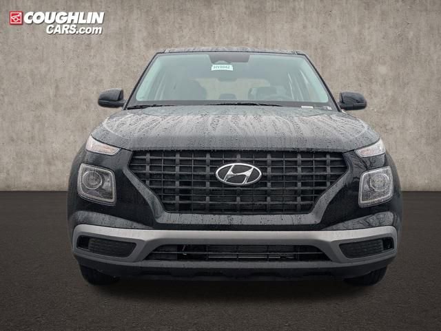 New 2026 Hyundai Venue SE image 2