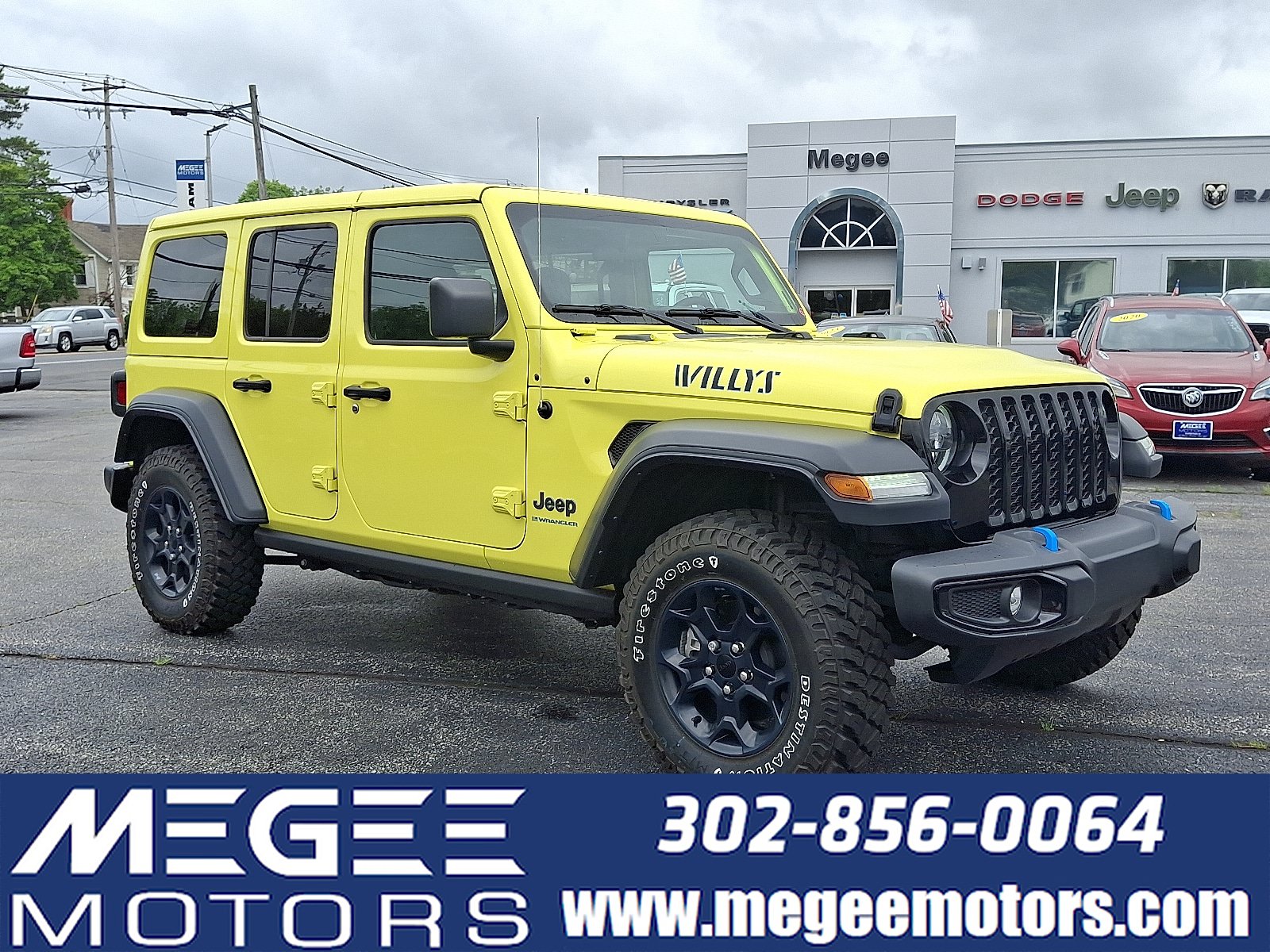 Used 2023 Jeep Wrangler Unlimited w/ Cold Weather Group AWD/4WD image 1