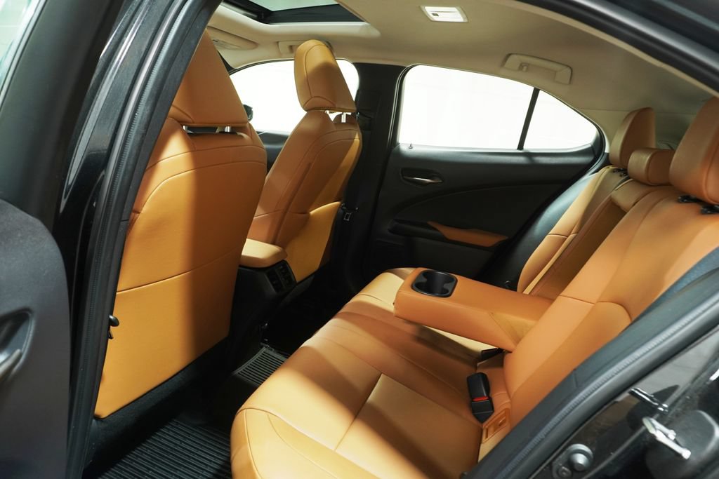 Used 2022 Lexus UX 250h w/ Premium Package AWD/4WD image 14